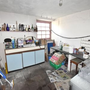 Gallery 16